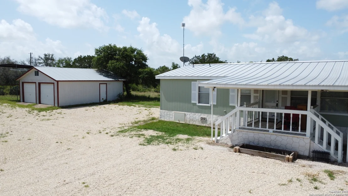 Photo of 233 COUNTY ROAD 340
