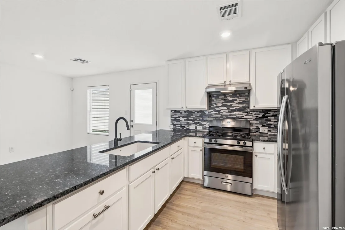 Photo of 13543 Barton Cove