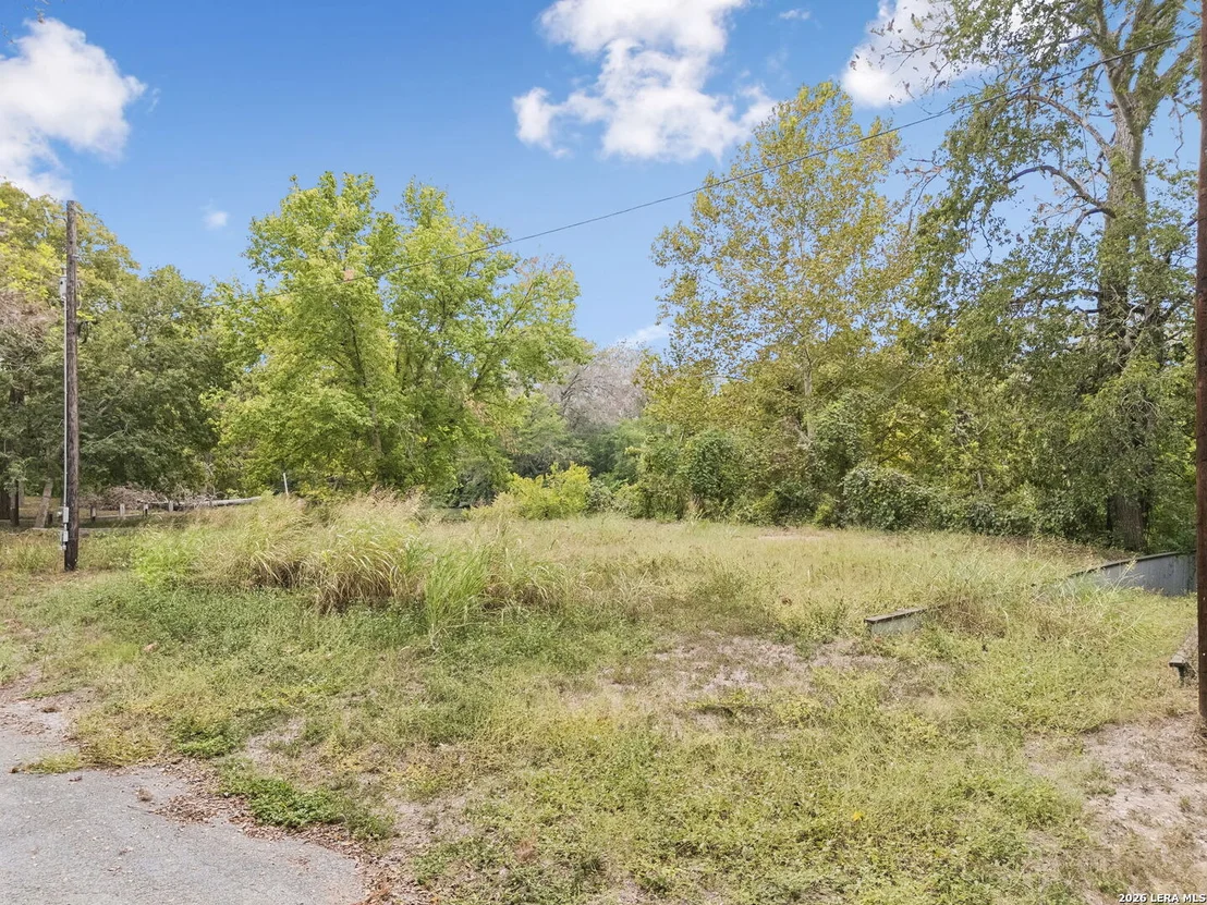 Photo of 8 RIVER OAK DR