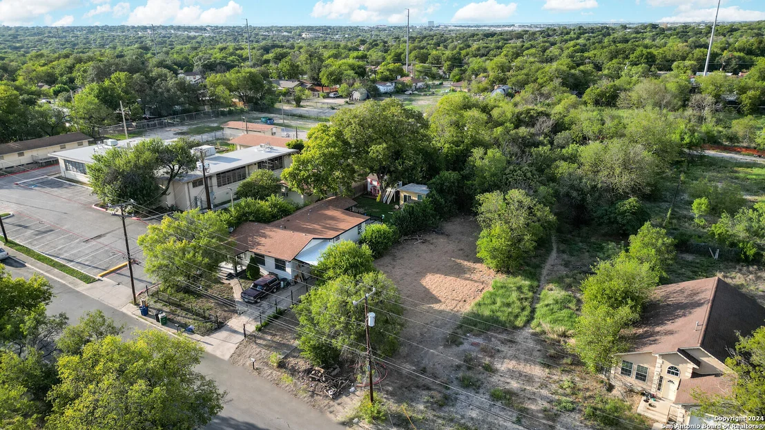 Photo of 5211 BLESSING ST