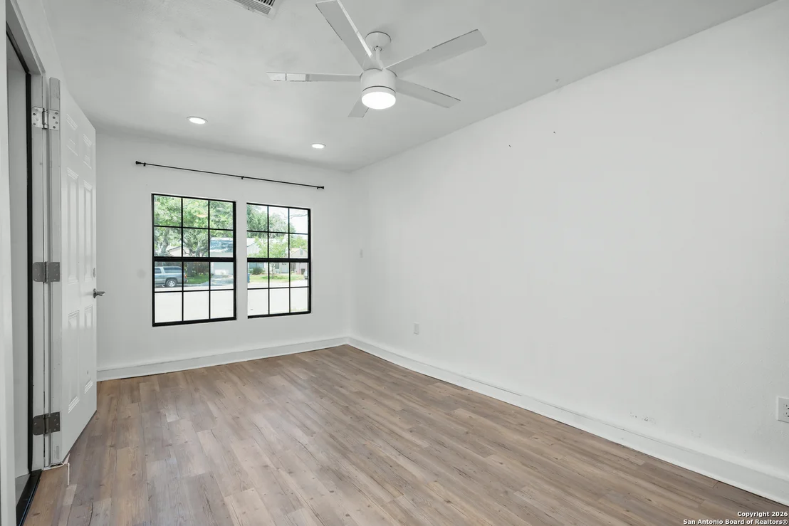 Photo of 6248 Valley Queen