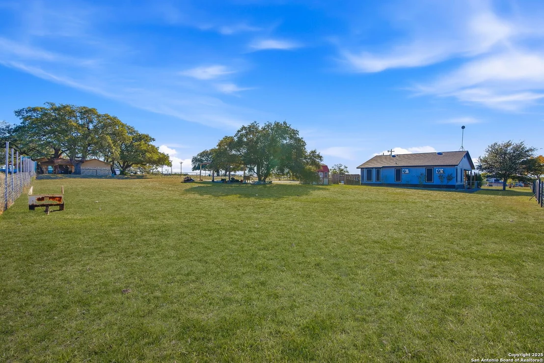 Photo of 1037 county road 7711