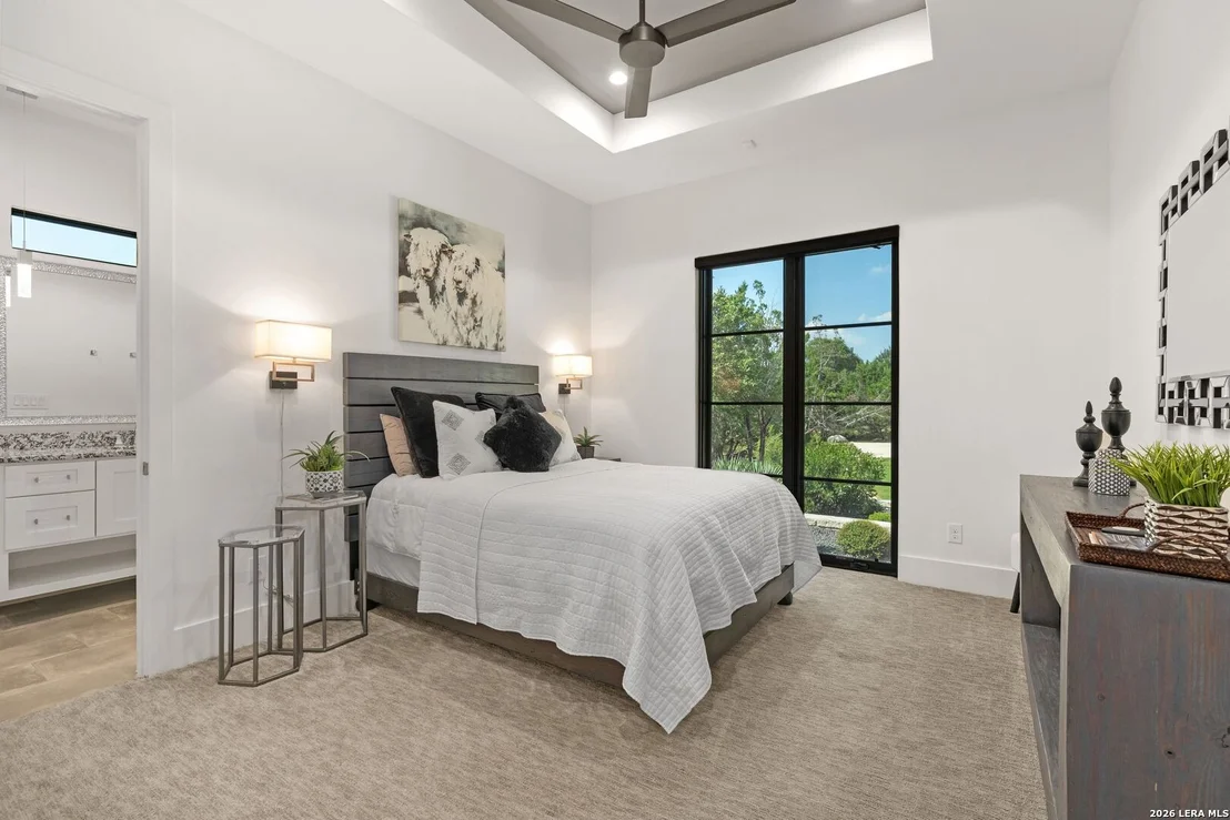 Photo of 121 Greystone Pt