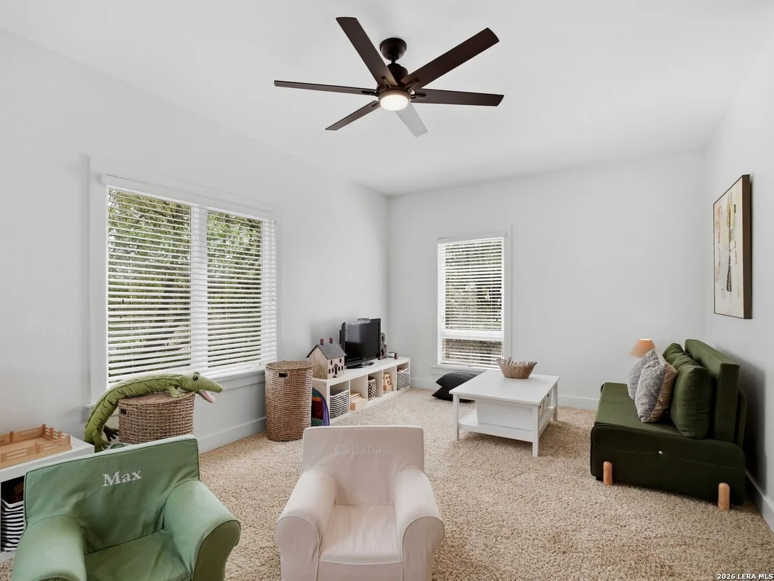 Photo of 2355 Oakland Bend