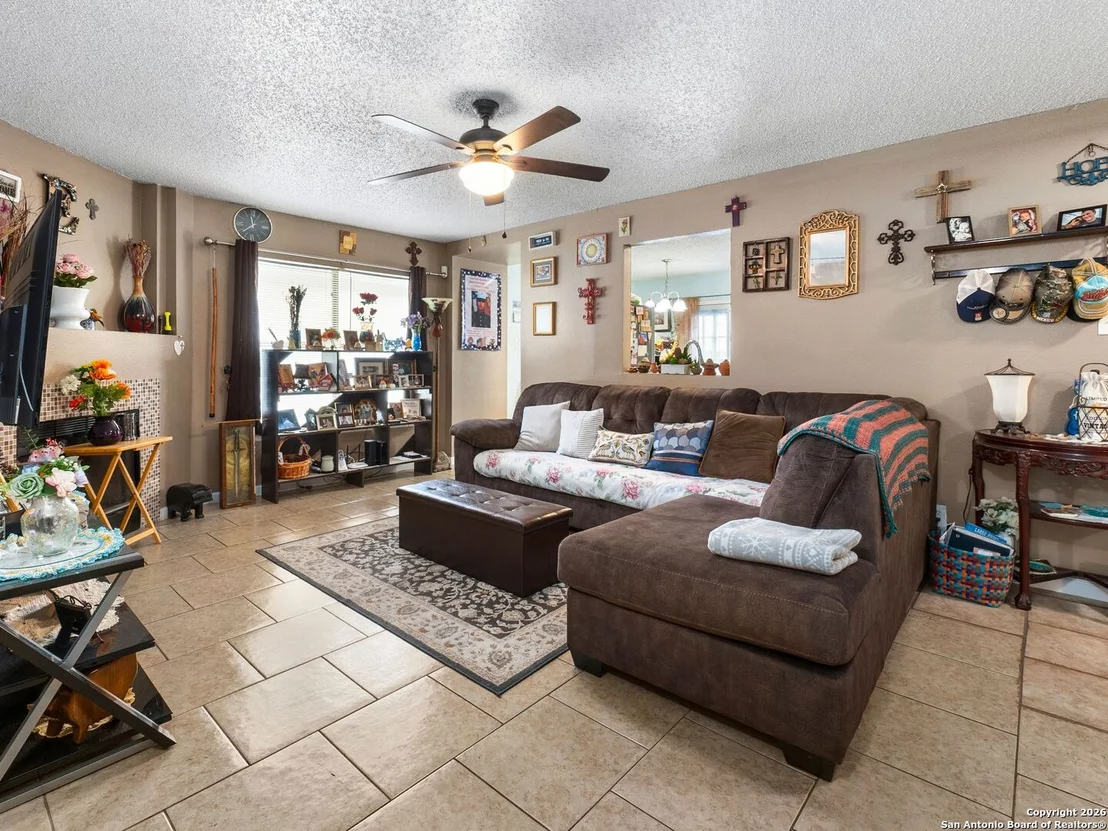 Photo of 6831 Celes Meadow