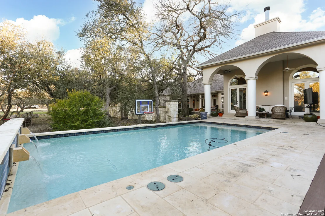 Photo of 136 FALLING WATER DR