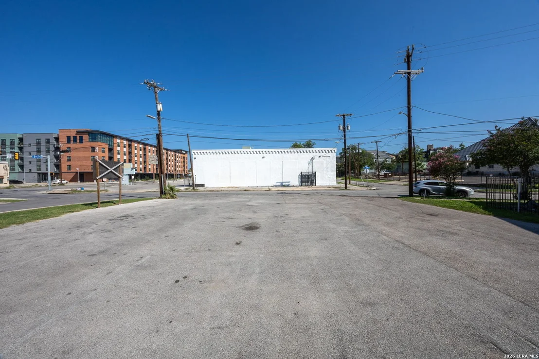 Photo of 302 W Euclid