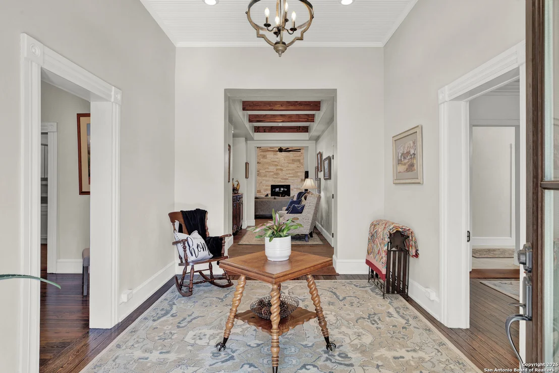 Photo of 308 Oakhaven Lane