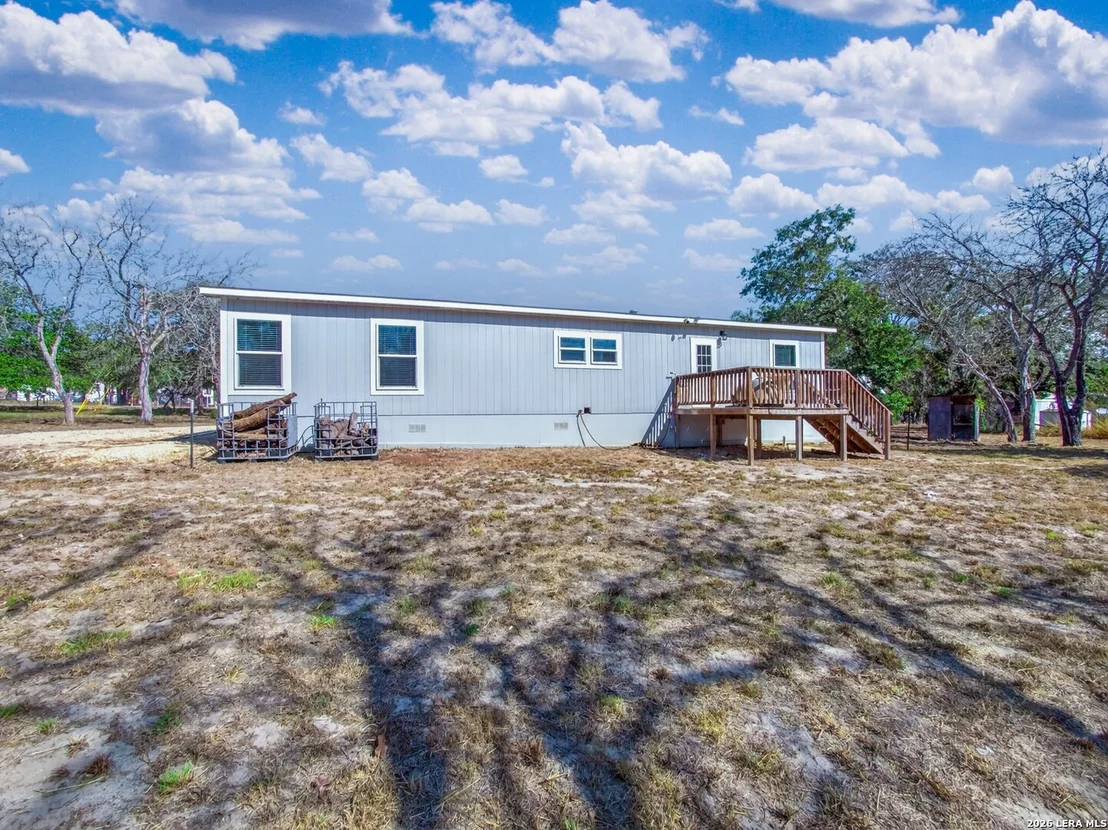 Photo of 209 Sandy Oaks Dr