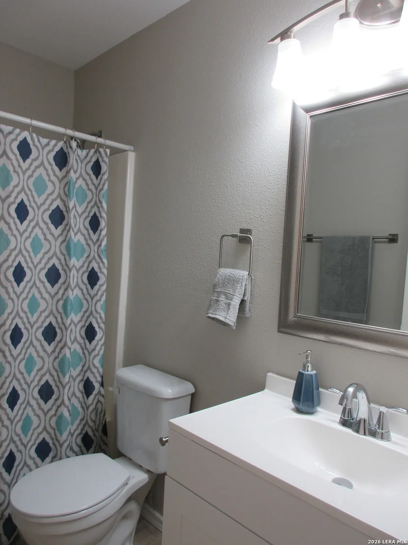 Photo of 606 Hon