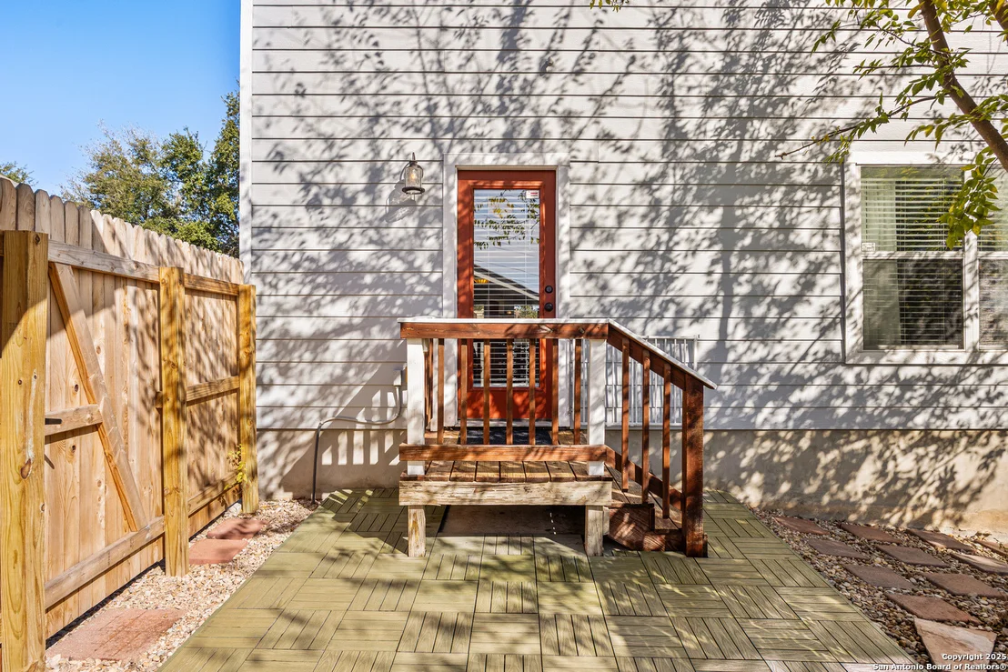 Photo of 9030 Gull Lake