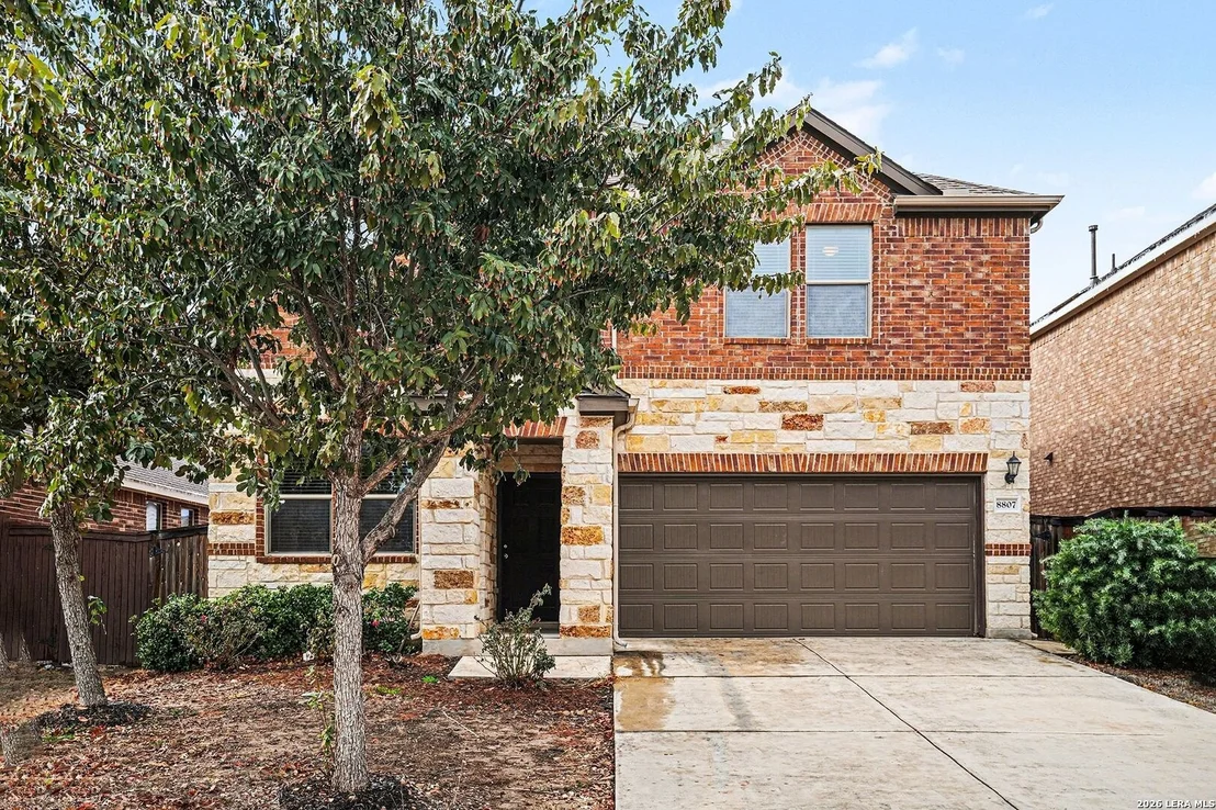 Photo of 8807 White Crown