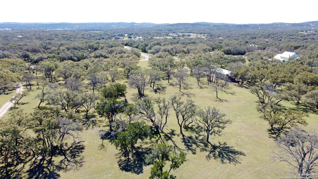 Photo of 582 Whispering Oaks