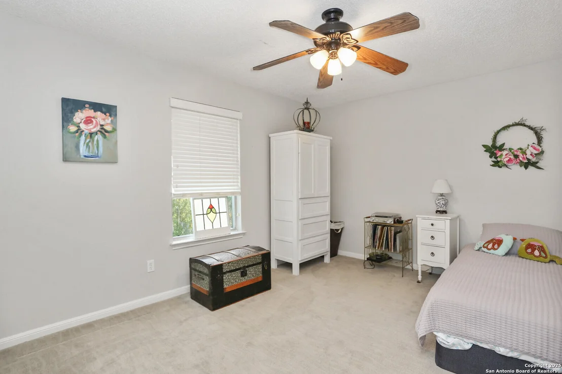 Photo of 640 Riverside