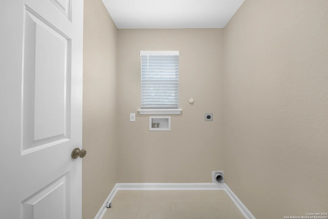 Photo of 3971 Cherokee Blvd
