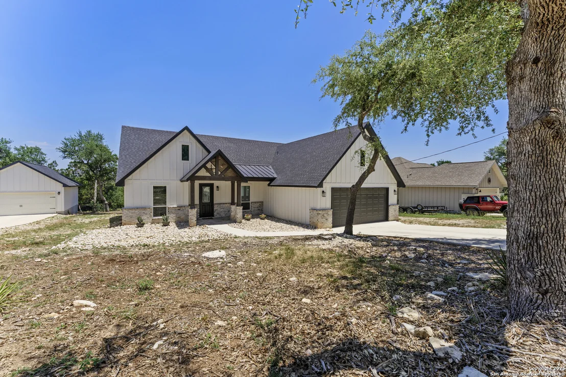 Photo of 1101 Persimmon