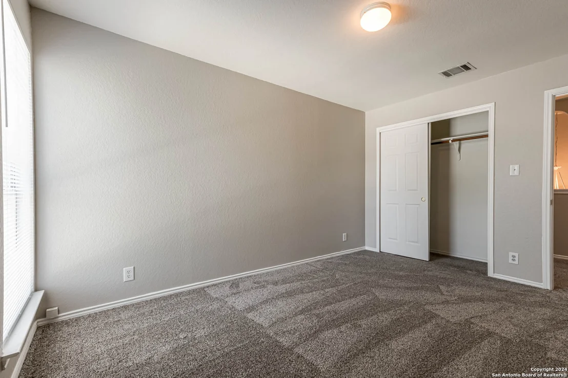 Photo of 1039 DAFFODIL WAY