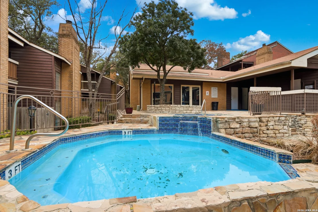 Photo of Unit 270 at 8633 Datapoint Dr