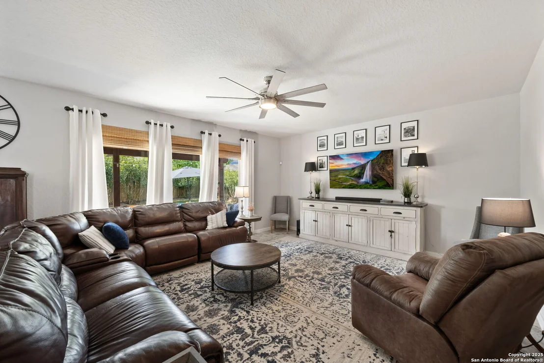 Photo of 2943 Daisy Meadow
