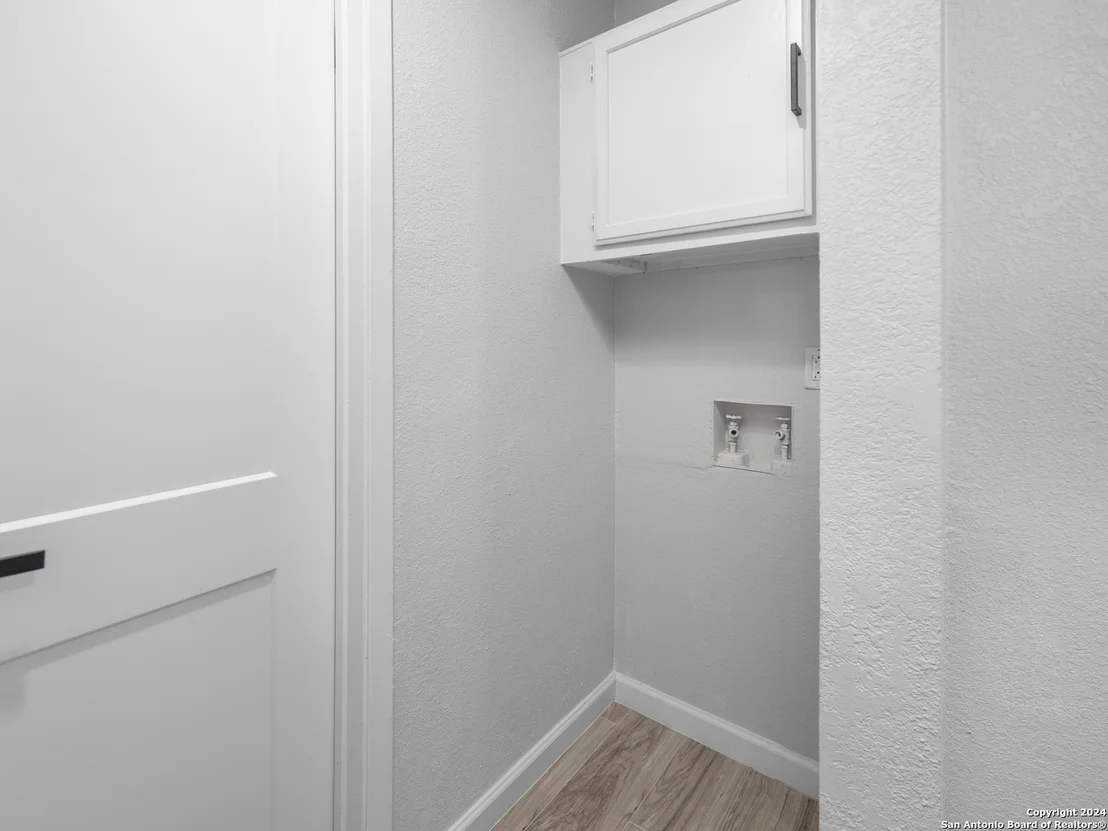 Photo of 7707 clear ridge