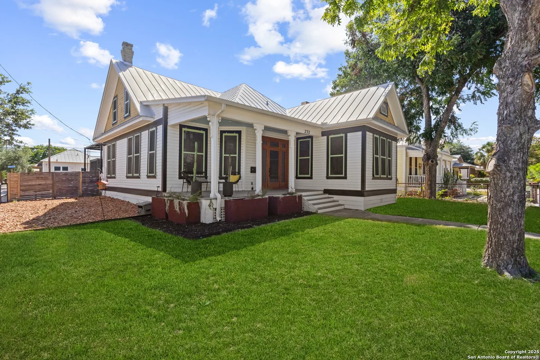Photo of 232 Lavaca
