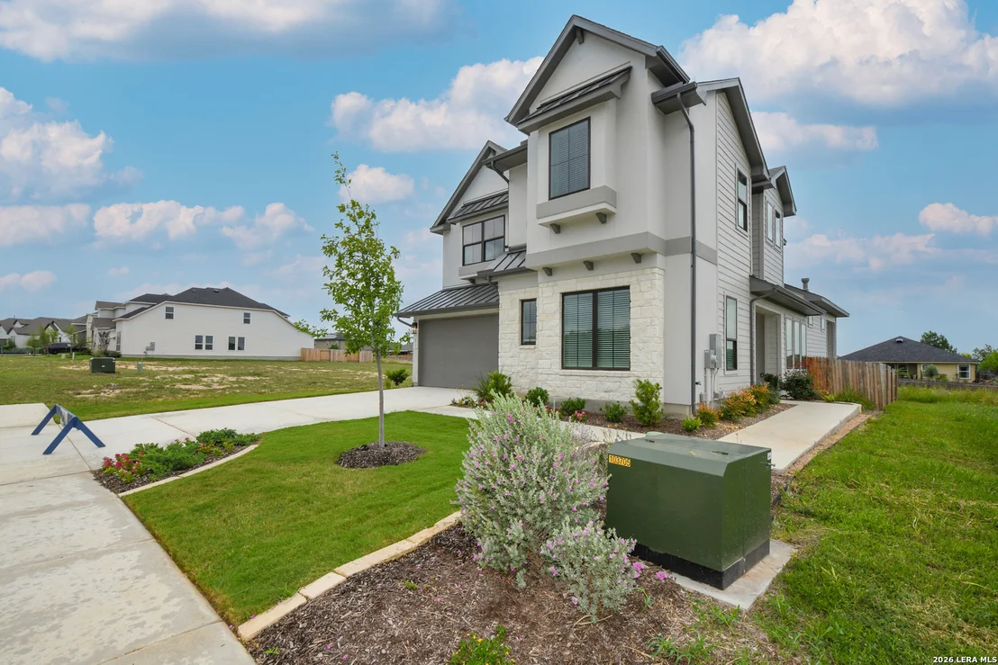 Photo of 972 Nolte Bend