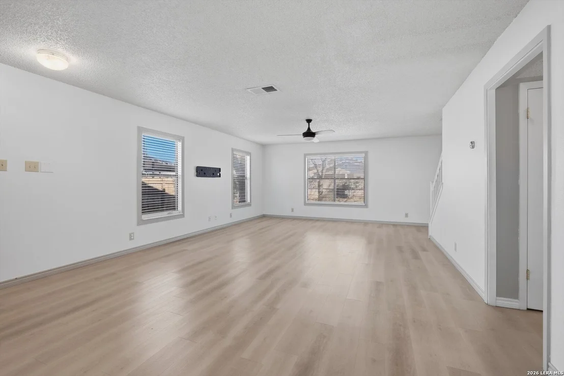 Photo of 9015 Mansfield