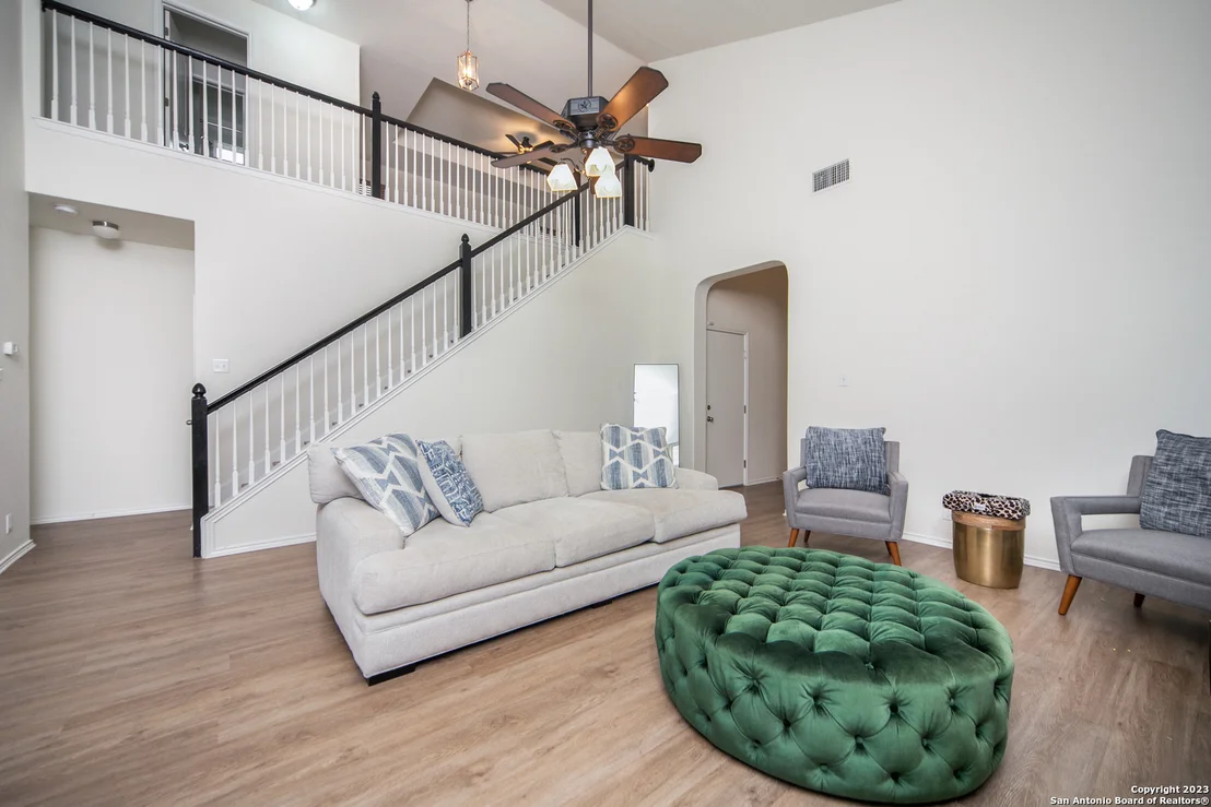 Photo of 120 JOLIE CIR