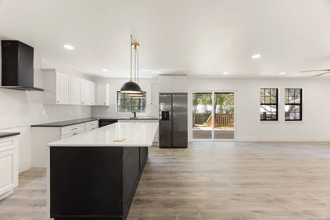 Photo of 327 RAINBOW DR