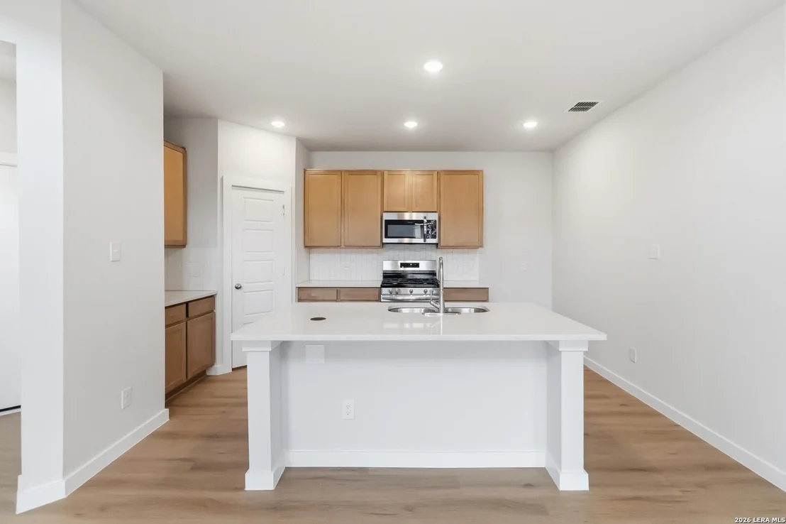 Photo of 619 River Run Way