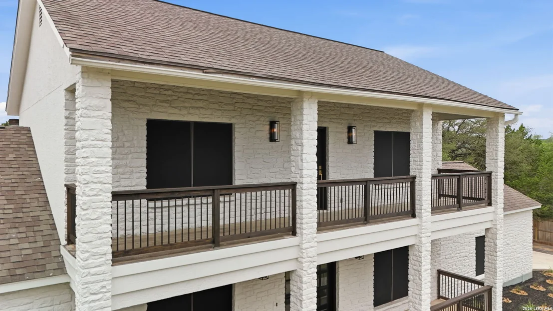 Photo of 150 LAKE VIEW DR