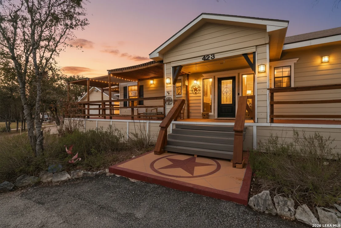 Photo of 423 Las Hadas
