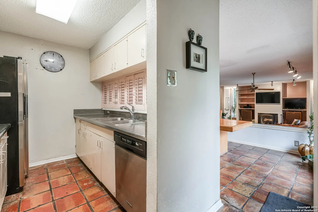 Photo of 2102 COPPER HILL DR