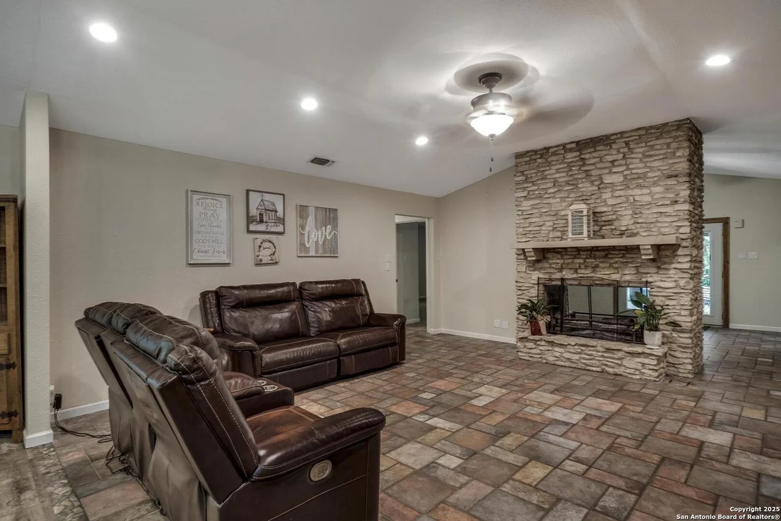 Photo of 10855 Jericho Rd