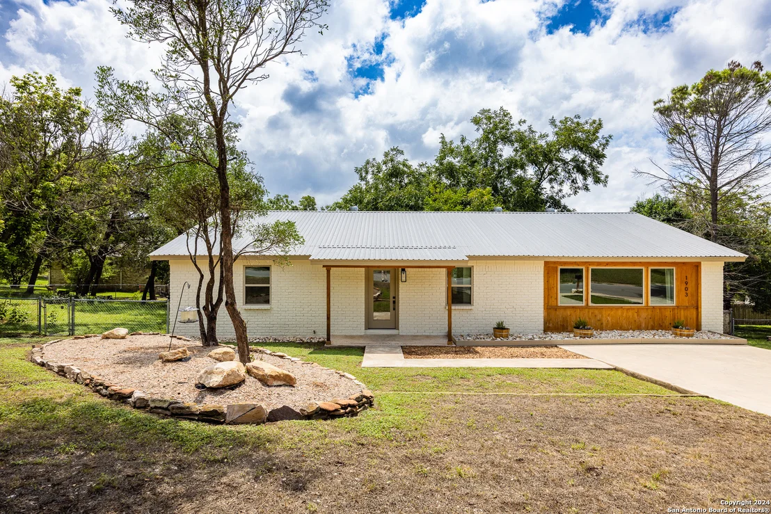 Photo of 1903 Danielle Dr