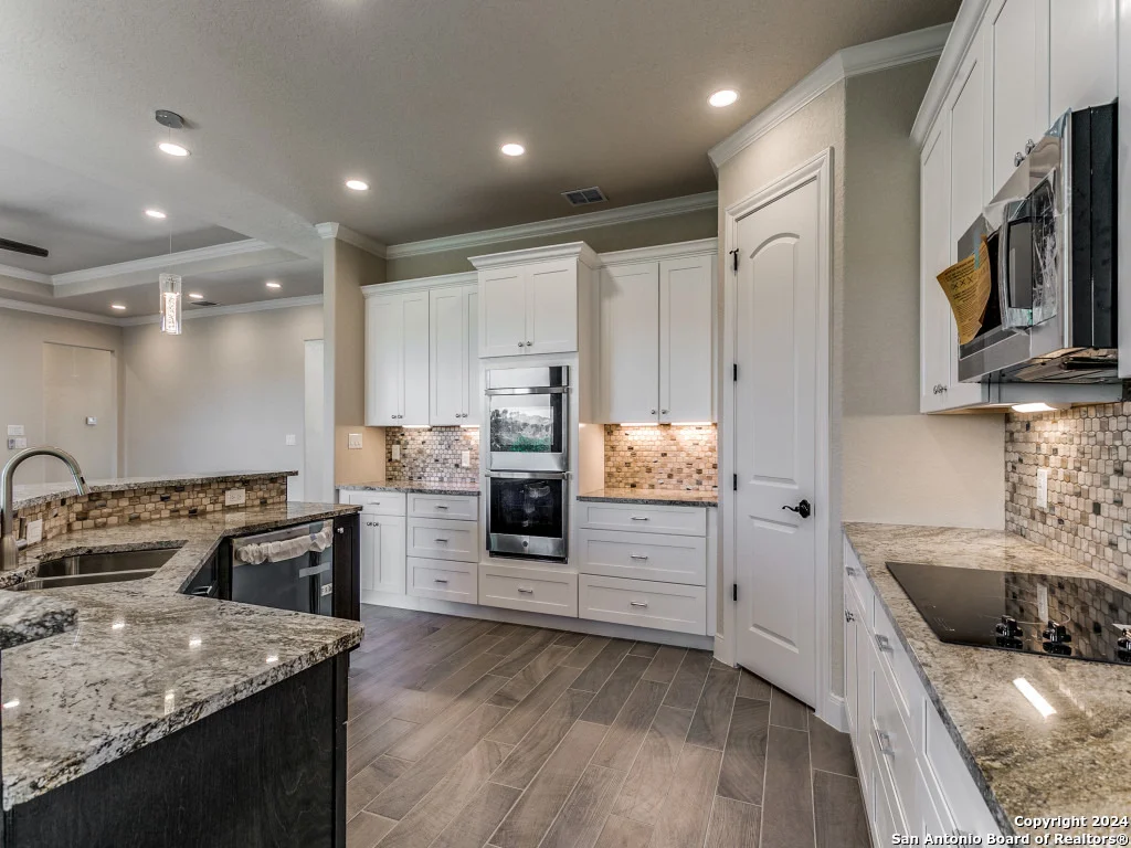 Photo of 929 MOONLIGHT DR