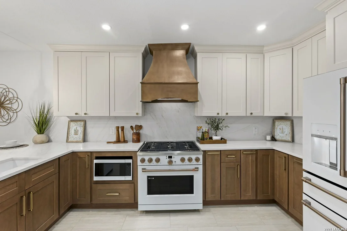 Photo of 219 THORAIN BLVD