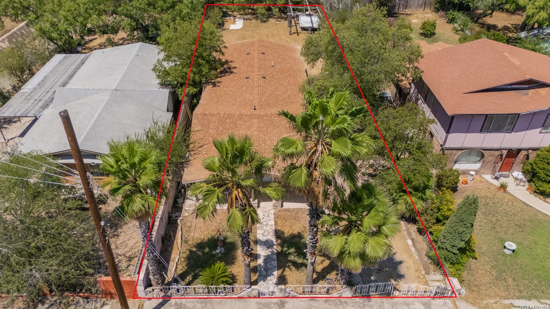 Photo of 819 N Comal