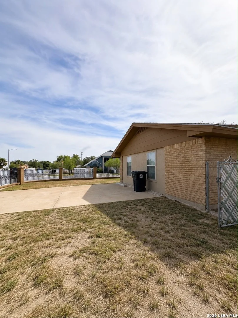 Photo of 1203 N Bibb Ave