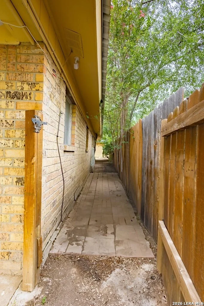 Photo of 1615 Buckley AVe