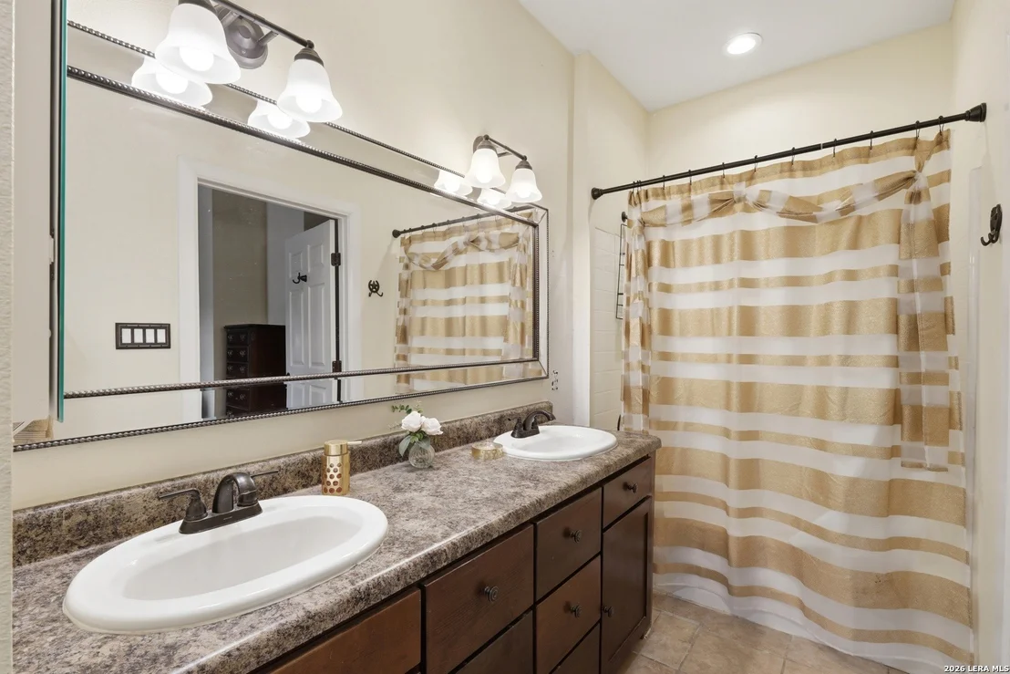 Photo of 423 Las Hadas