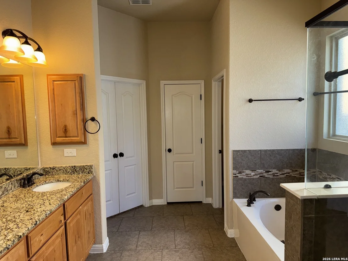Photo of 9827 Catell