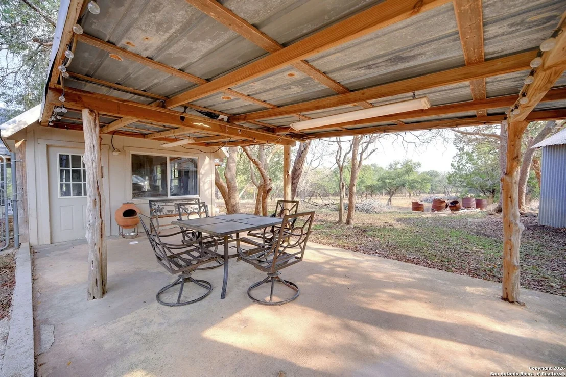 Photo of 1405 FOREST VIEW DR