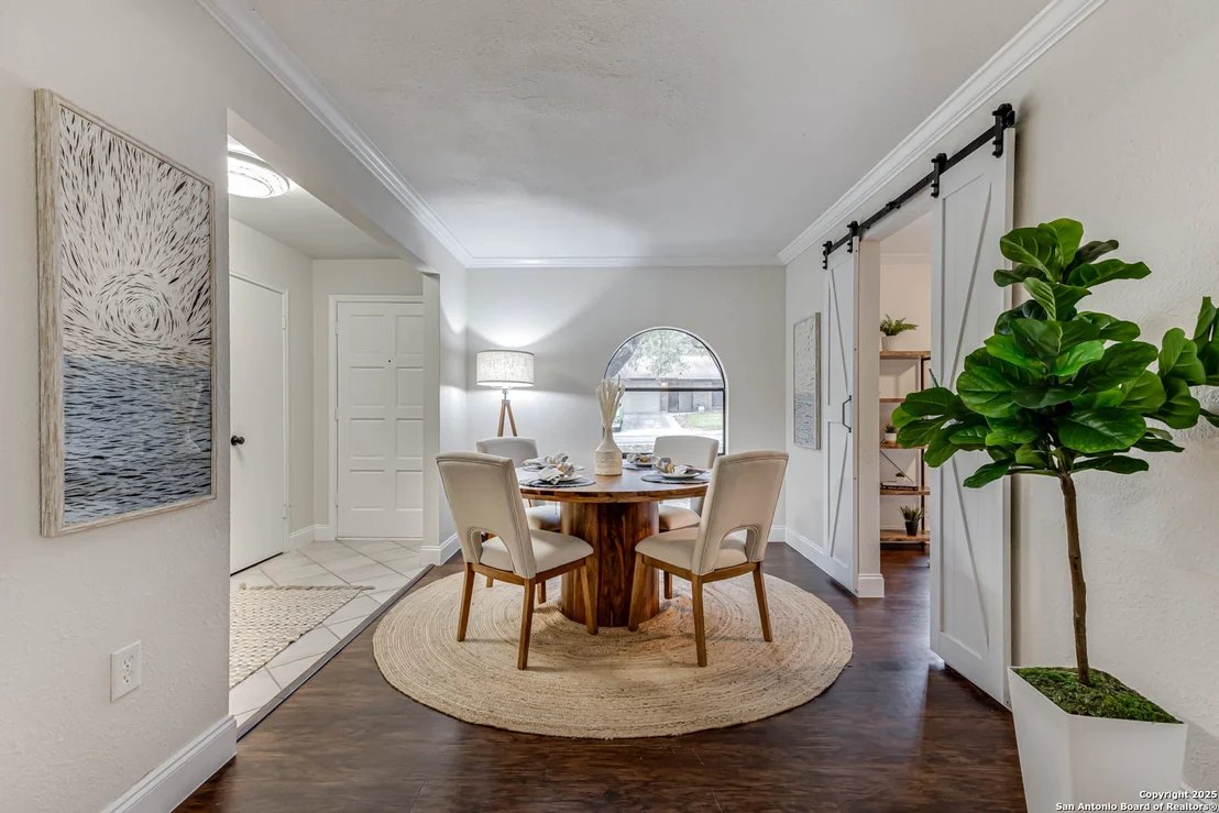 Photo of 7723 Crooked Brook