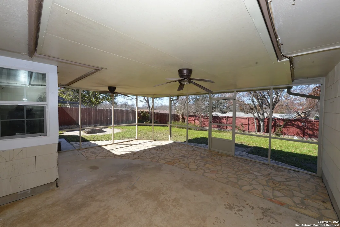 Photo of 4427 GREYSTONE DR