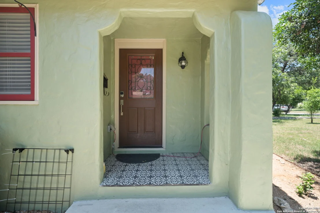 Photo of 348 THOMAS JEFFERSON DR