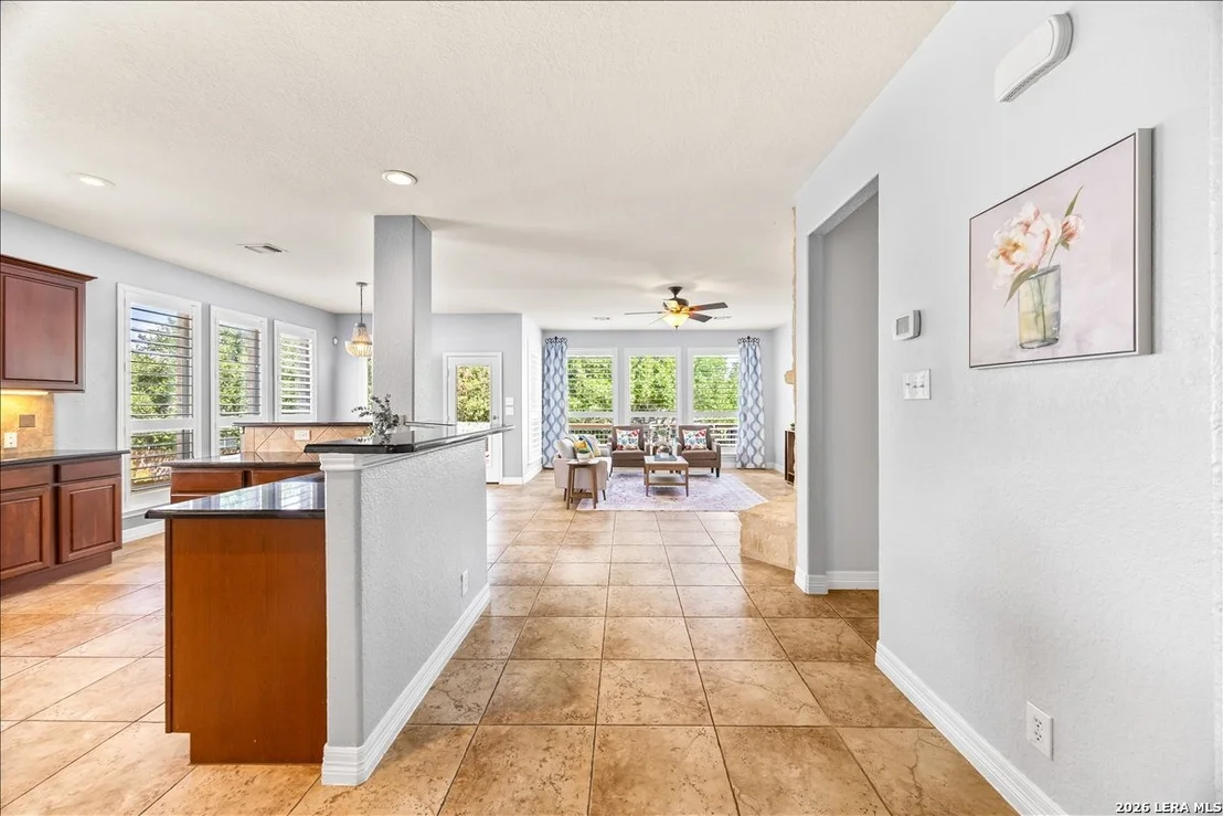 Photo of 430 White Cyn