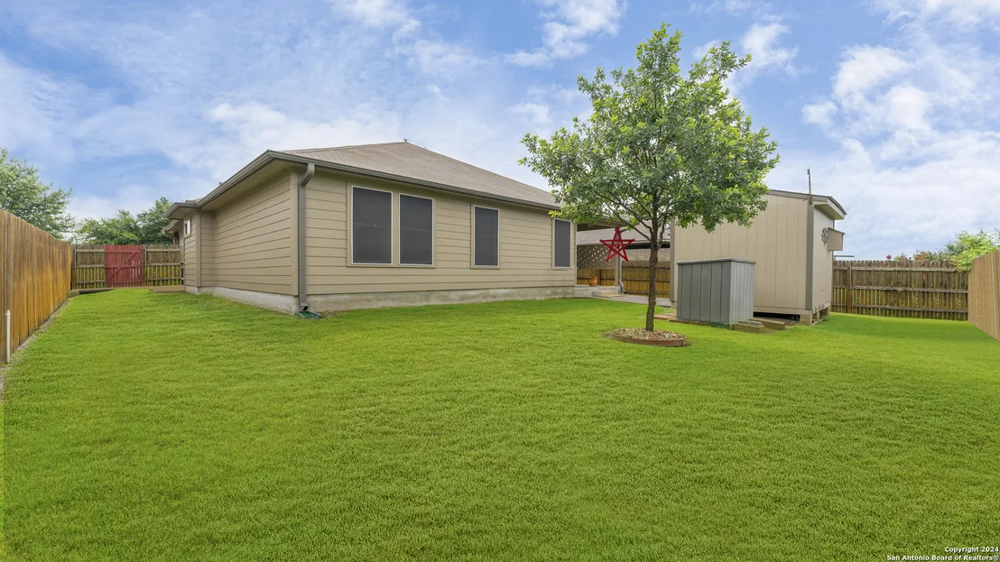 Photo of 307 ESCARPMENT OAK