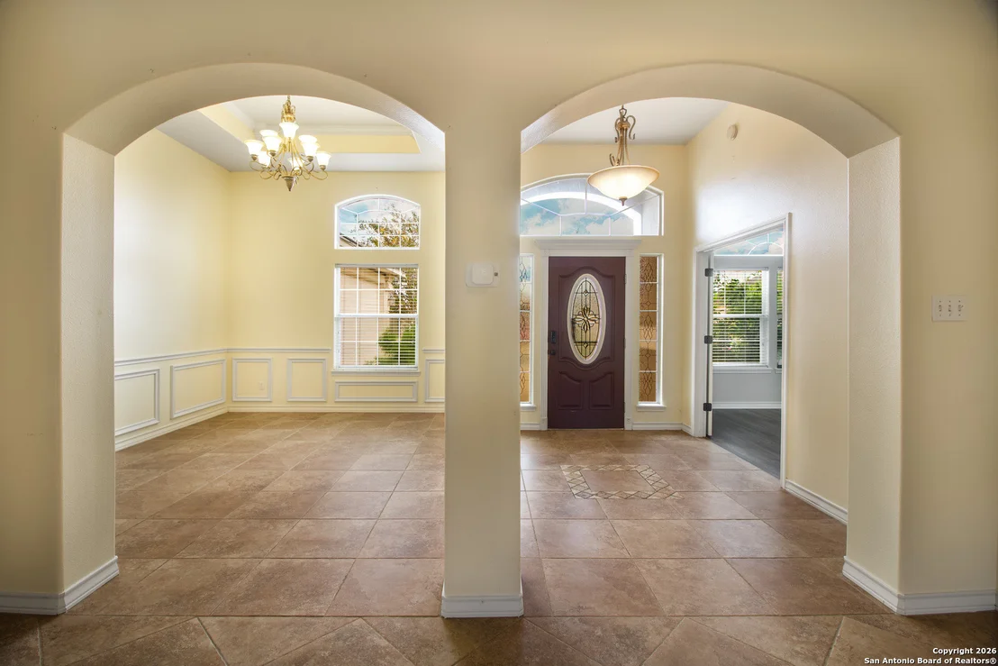 Photo of 6825 Old Square