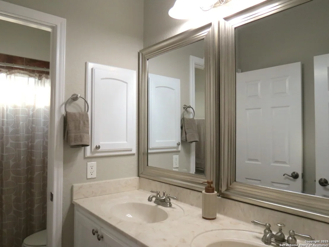 Photo of 592 Jacobs